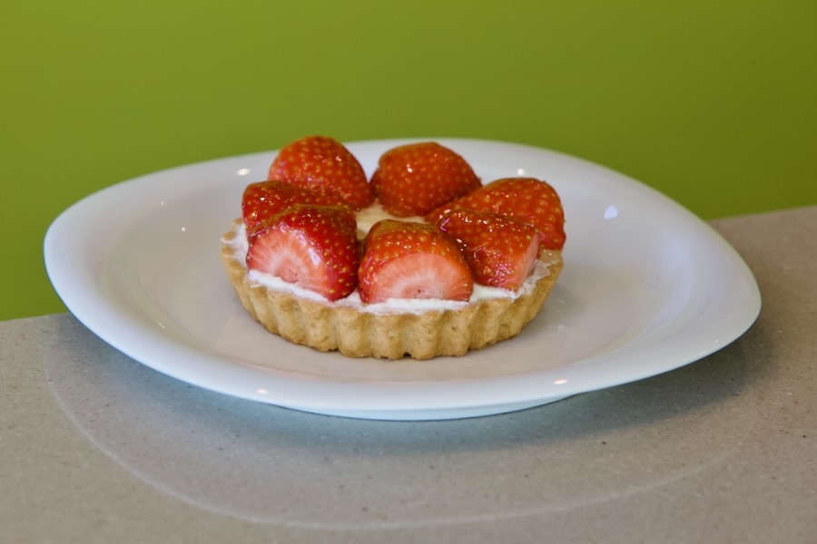 Tarteletje aardbeien met slagroom (€4,50)